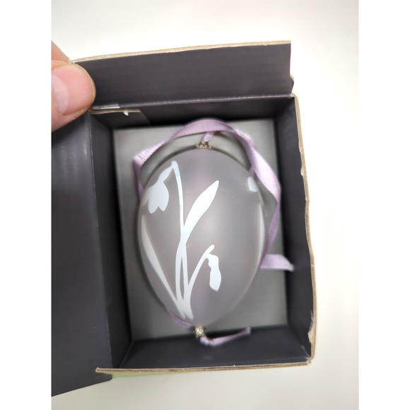 HOLME GAARD Dorthe and Peter Svarrer Glass Egg Painted White Ornament 2007 - Picture 2 of 4